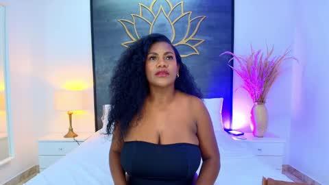 Snapshot of annieleigt chatting on 05-07-26, 09:09 Annie Leigt online show from 05-07-26, 09:09