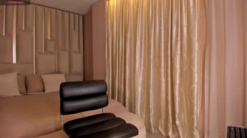 Annie Monroe online show from 10-31-25, 11:55