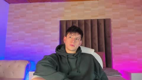 Snapshot of anniie_and_alex chatting on 01-07-25, 01:03 Annie Alex online show from 01-07-25, 01:03