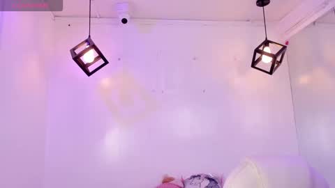 Annie Evans  online show from 03-25-26, 03:34