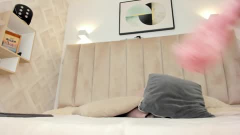 Annie Queen online show from 02-28-26, 03:40