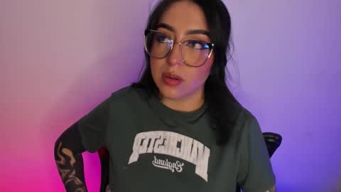 Annika online show from 10-12-25, 01:04