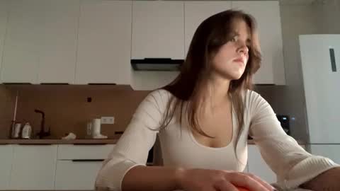 Leila Bruno online show from 09-14-25, 03:11