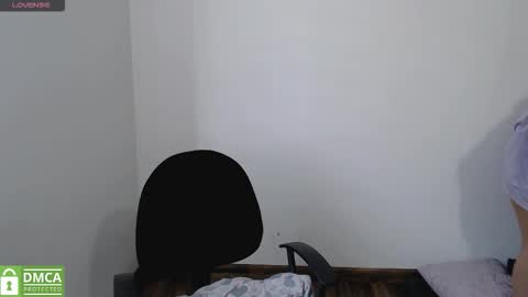 Gaby 3 online show from 10-31-25, 01:23