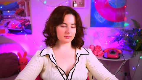 Snapshot of annterry chatting on 02-06-25, 12:48 Ann Terry 3 online show from 02-06-25, 12:48