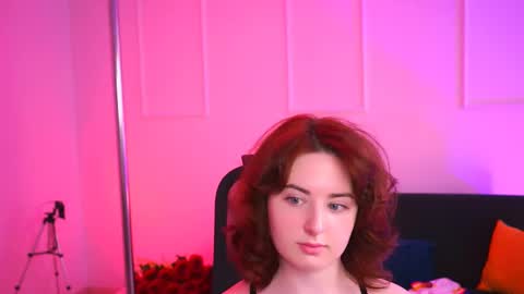 Snapshot of annterry chatting on 02-18-25, 11:22 Ann Terry 3 online show from 02-18-25, 11:22