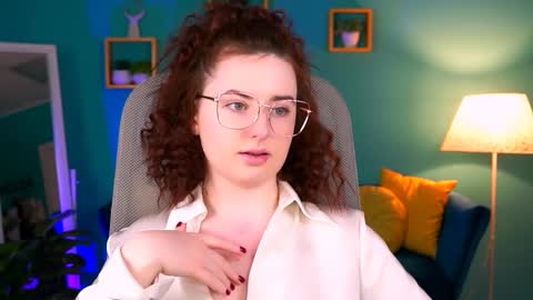 Snapshot of annterry chatting on 02-21-25, 01:44 Ann Terry 3 online show from 02-21-25, 01:44