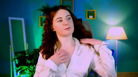 Snapshot of annterry chatting on 12-04-25, 01:09 Ann Terry 3 online show from 12-04-25, 01:09