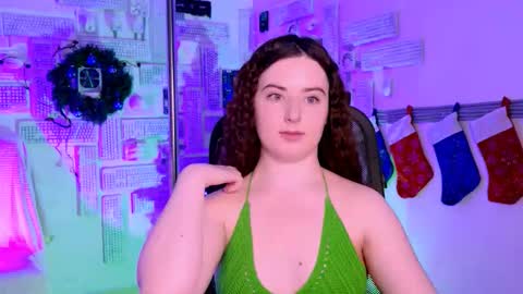 Snapshot of annterry chatting on 12-14-25, 08:30 Ann Terry 3 online show from 12-14-25, 08:30