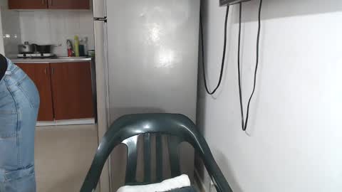 anntonella_squirt online show from 11-04-25, 11:26