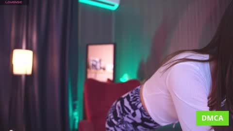 Annuetta online show from 11-27-25, 03:25