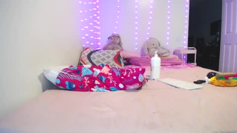  INDEPENDENT MODEL next srteam 240624 online show from 03-04-25, 12:50