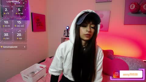 Anny cotton  online show from 05-26-26, 08:27