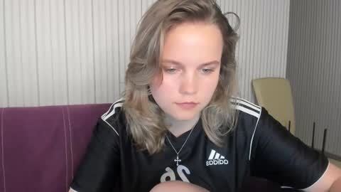 Snapshot of anny_love_you chatting on 09-14-25, 07:07 anny_love_you online show from 09-14-25, 07:07