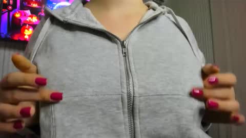 Snapshot of anny_love_you chatting on 10-26-25, 06:47 anny_love_you online show from 10-26-25, 06:47