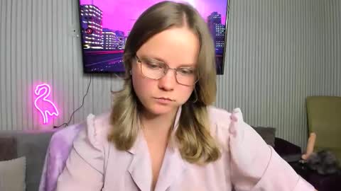 Snapshot of anny_love_you chatting on 10-30-25, 08:31 anny_love_you online show from 10-30-25, 08:31