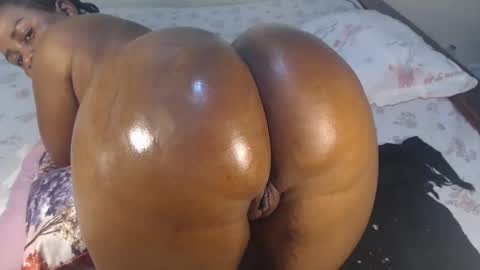 Anny online show from 10-28-25, 04:38