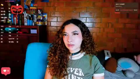 Snapshot of annycolin chatting on 11-11-25, 04:12 Anny IG online show from 11-11-25, 04:12