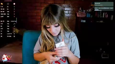 Snapshot of annycolin chatting on 01-06-26, 04:27 Anny IG online show from 01-06-26, 04:27