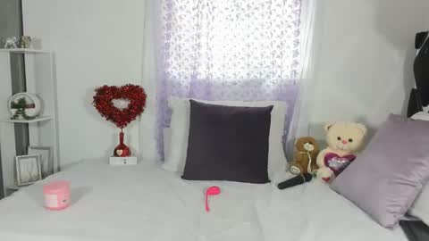 Snapshot of annyeliz chatting on 02-28-26, 06:09 Anny online show from 02-28-26, 06:09