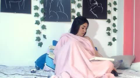    online show from 10-28-25, 01:58