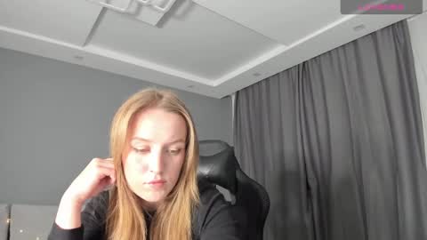AnnyFourse online show from 12-11-24, 07:46