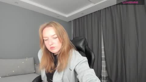 AnnyFourse online show from 12-13-24, 07:32