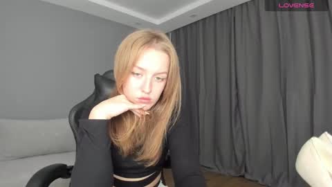 AnnyFourse online show from 12-16-24, 05:00