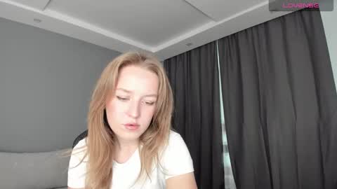 AnnyFourse online show from 12-20-24, 08:49