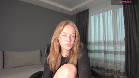 AnnyFourse online show from 12-23-24, 01:45