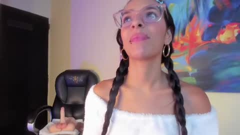 Snapshot of annyluna1 chatting on 07-18-26, 12:20 Annyluna online show from 07-18-26, 12:20
