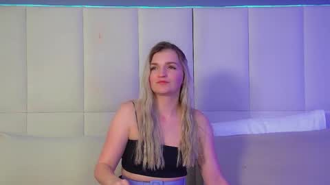 annyraii online show from 11-24-25, 06:35