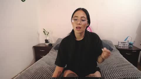 Anny online show from 02-25-25, 12:03