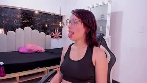 Anny online show from 11-24-25, 08:30