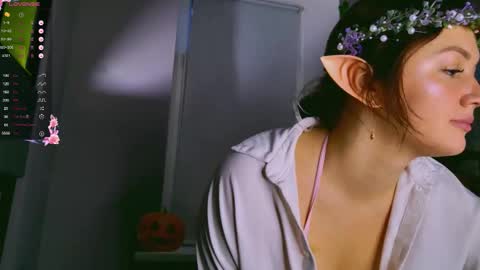 Snapshot of annysue_ chatting on 10-31-25, 05:41 AnnySue online show from 10-31-25, 05:41