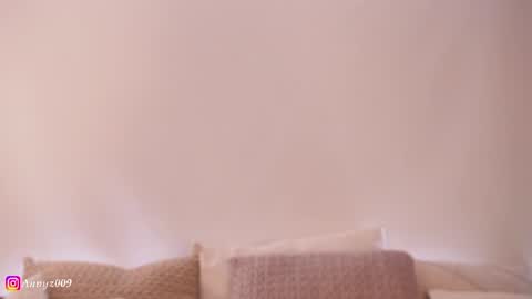Snapshot of annyz09 chatting on 06-22-26, 04:04 Annyz online show from 06-22-26, 04:04