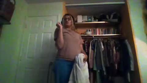 Angel online show from 04-14-26, 04:51