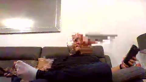 Snapshot of anonymous_chub chatting on 06-07-26, 06:22 Anonymous Chub online show from 06-07-26, 06:22
