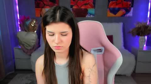 Anora online show from 04-17-26, 02:31