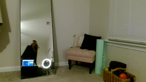 Snapshot of ansleypage chatting on 02-22-26, 02:02 heyitsansley online show from 02-22-26, 02:02