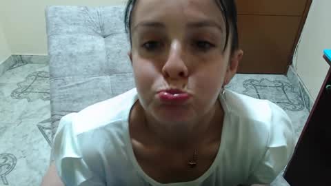 Snapshot of antara_girl chatting on 11-26-25, 10:22 PAMELA online show from 11-26-25, 10:22