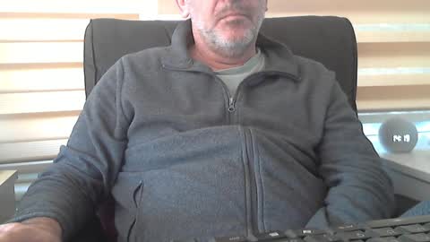 Snapshot of antheris chatting on 02-15-26, 11:19 antheris online show from 02-15-26, 11:19