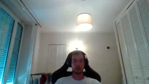 Snapshot of antho75016 chatting on 05-29-26, 11:19 antho75016 online show from 05-29-26, 11:19