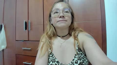 Snapshot of anthonela_mature_ chatting on 10-28-25, 10:12 anthonela_mature_ online show from 10-28-25, 10:12