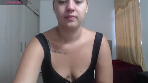 Snapshot of anthonela_queen chatting on 10-24-25, 11:17 Anthonela Queen online show from 10-24-25, 11:17