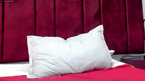 Anthonelaa   online show from 03-08-25, 12:55