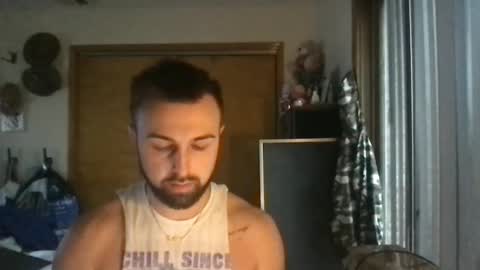 Snapshot of anthonym3 chatting on 11-30-25, 08:57 Ant online show from 11-30-25, 08:57