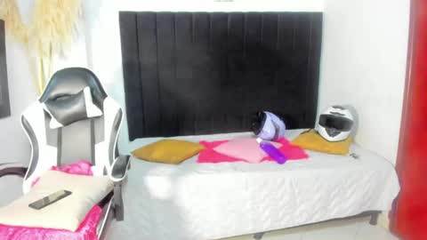       online show from 04-21-26, 02:51