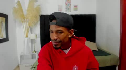 Snapshot of anthoy_wayans chatting on 05-15-26, 12:17 online show from 05-15-26, 12:17