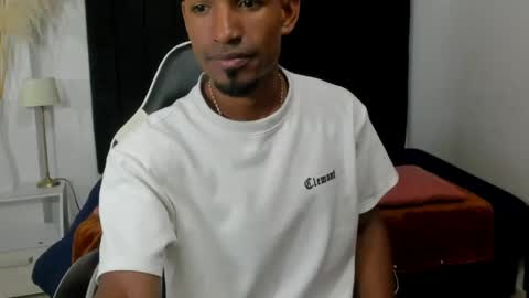 Snapshot of anthoy_wayans chatting on 05-24-26, 12:37 online show from 05-24-26, 12:37
